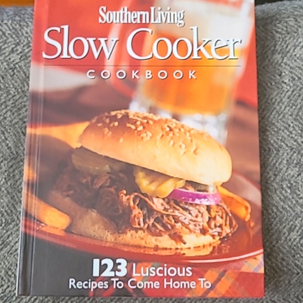 Southern Living Slow Cooker cookbook 123 recipes! hardback book Southern at Home